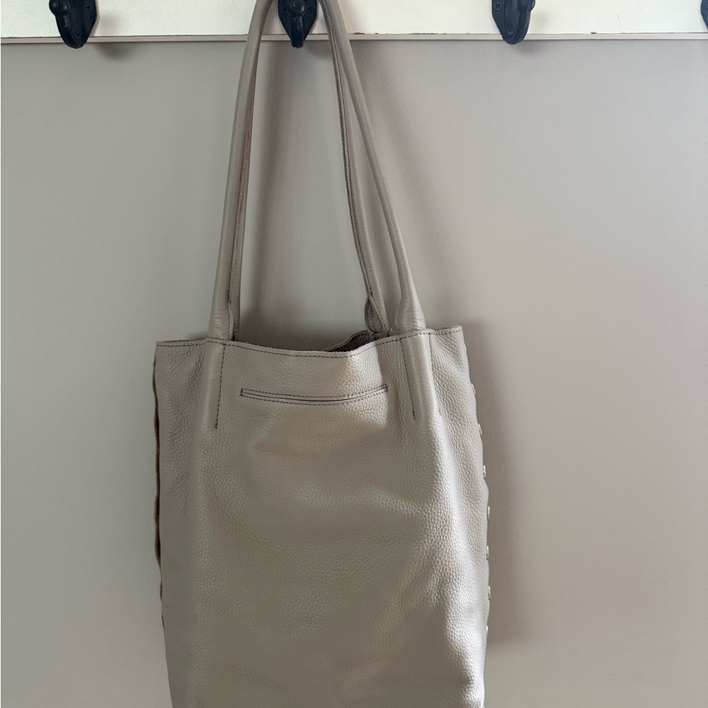 Hammitt Women's Oliver Medium Brushed Leather Tote Bag - Picture 3 of 8